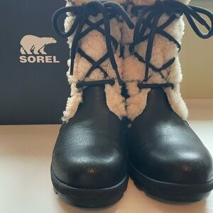 Sorel Women's Black and White Winter Boots